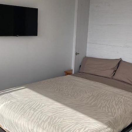 Torremolinos,Estudio Junto Al Mar En La Carihuela Ngoại thất bức ảnh