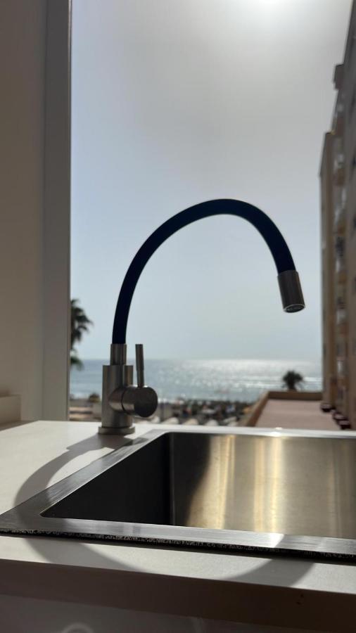 Torremolinos,Estudio Junto Al Mar En La Carihuela Ngoại thất bức ảnh